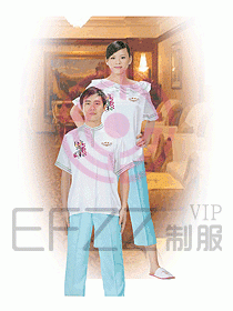 更衣服務員099